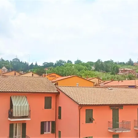 La Mansarda Vicino Stazione 아파트